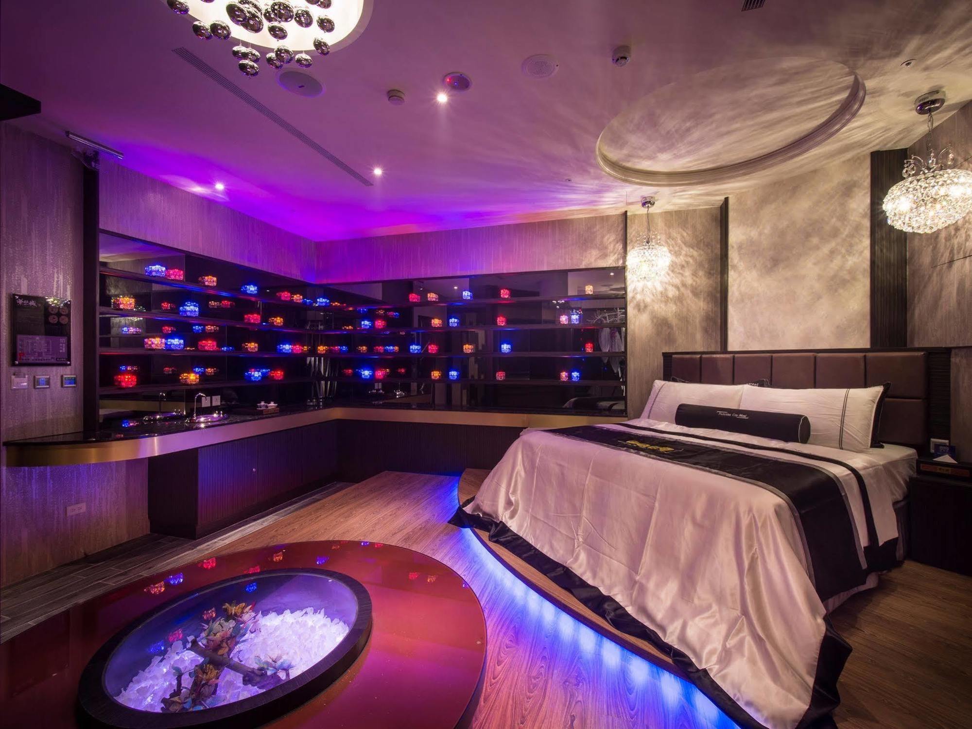 Forbidden City Motel Taichung Dış mekan fotoğraf